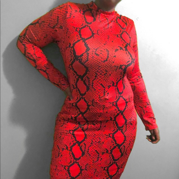 Red Snake Print Sexy Long Sleeve Dress - Picture 1 of 5